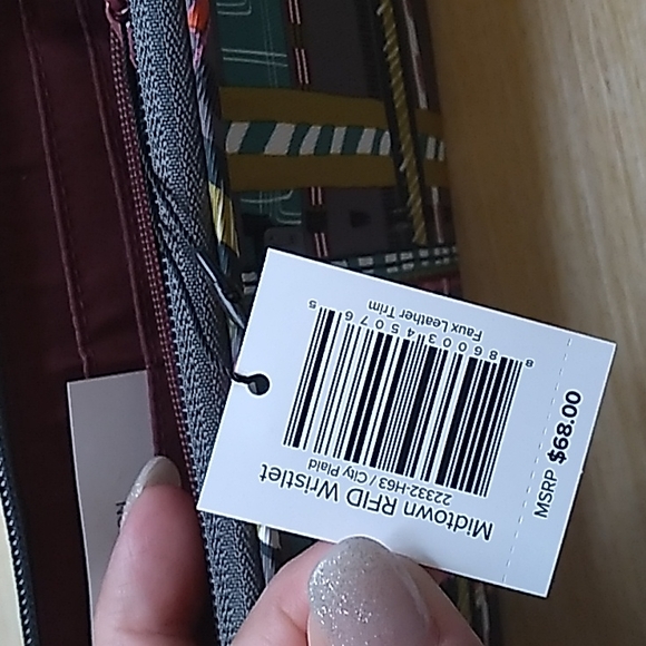 7.5 x 4 inches Vera Bradley RFID Wallet Midtown Wristlet City Plaid - Picture 6 of 8